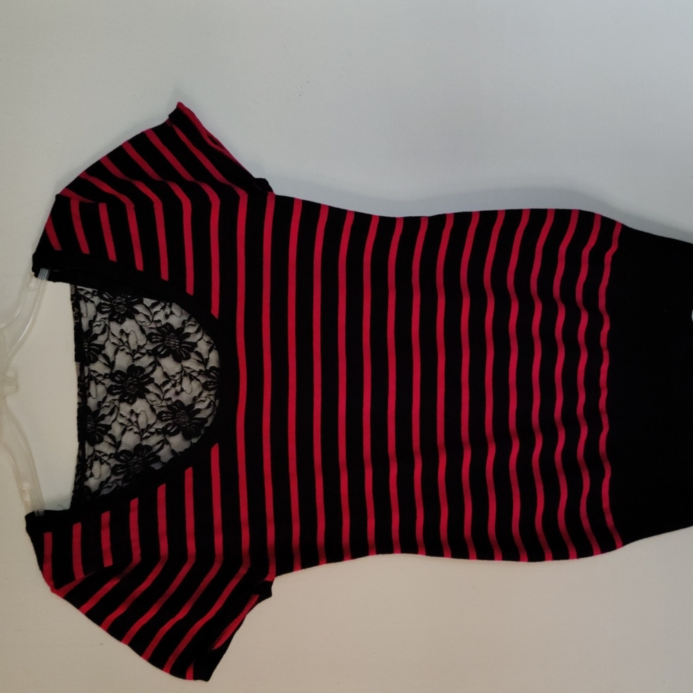 Deb Stripe & Lace Short Sleeve Knit Top